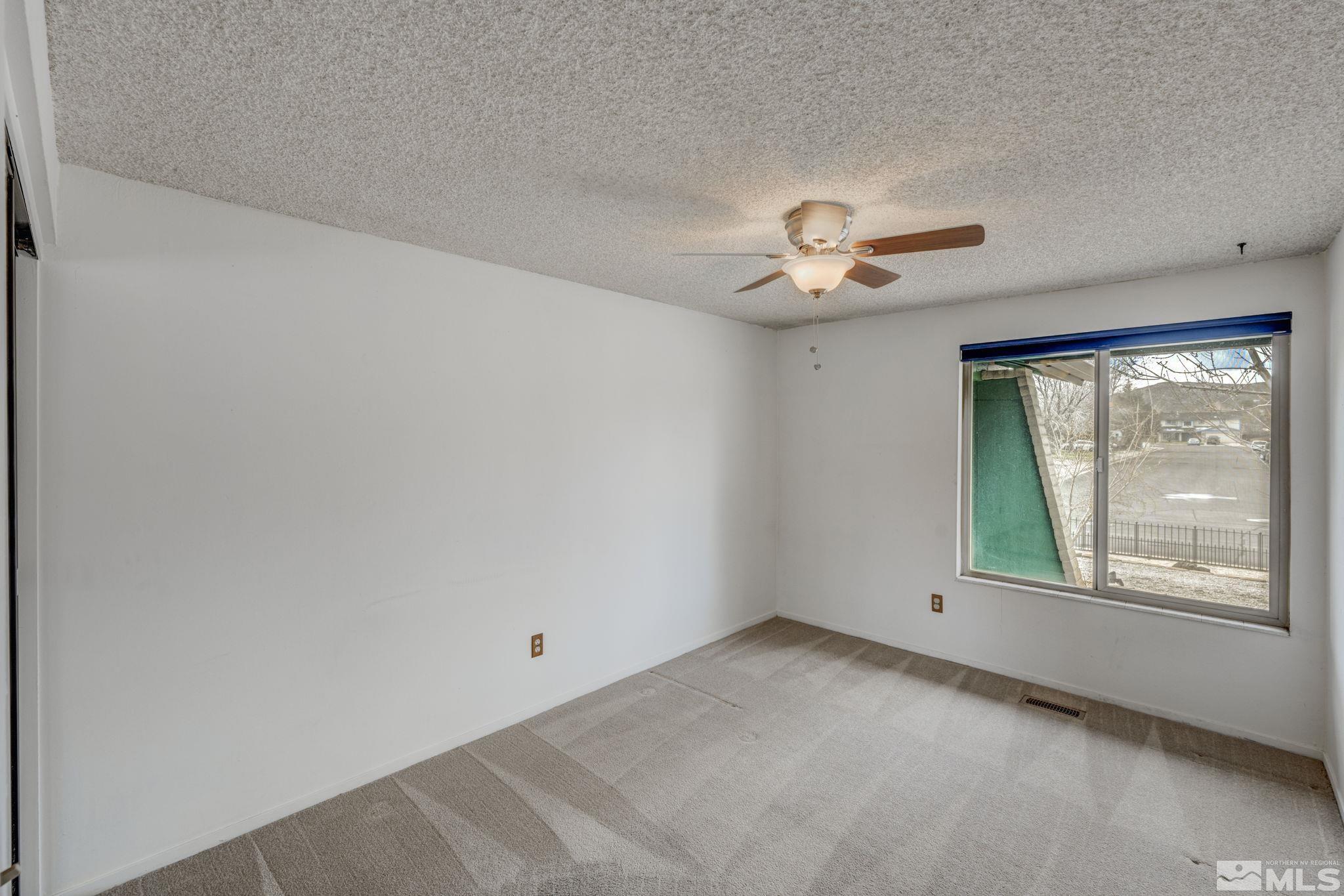 4245 Primavera Avenue Reno, NV 89502 - Photo 29 of 40 Photo 29