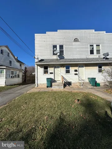 $1,250 | 252 West State Street, Quarryville, PA 17566