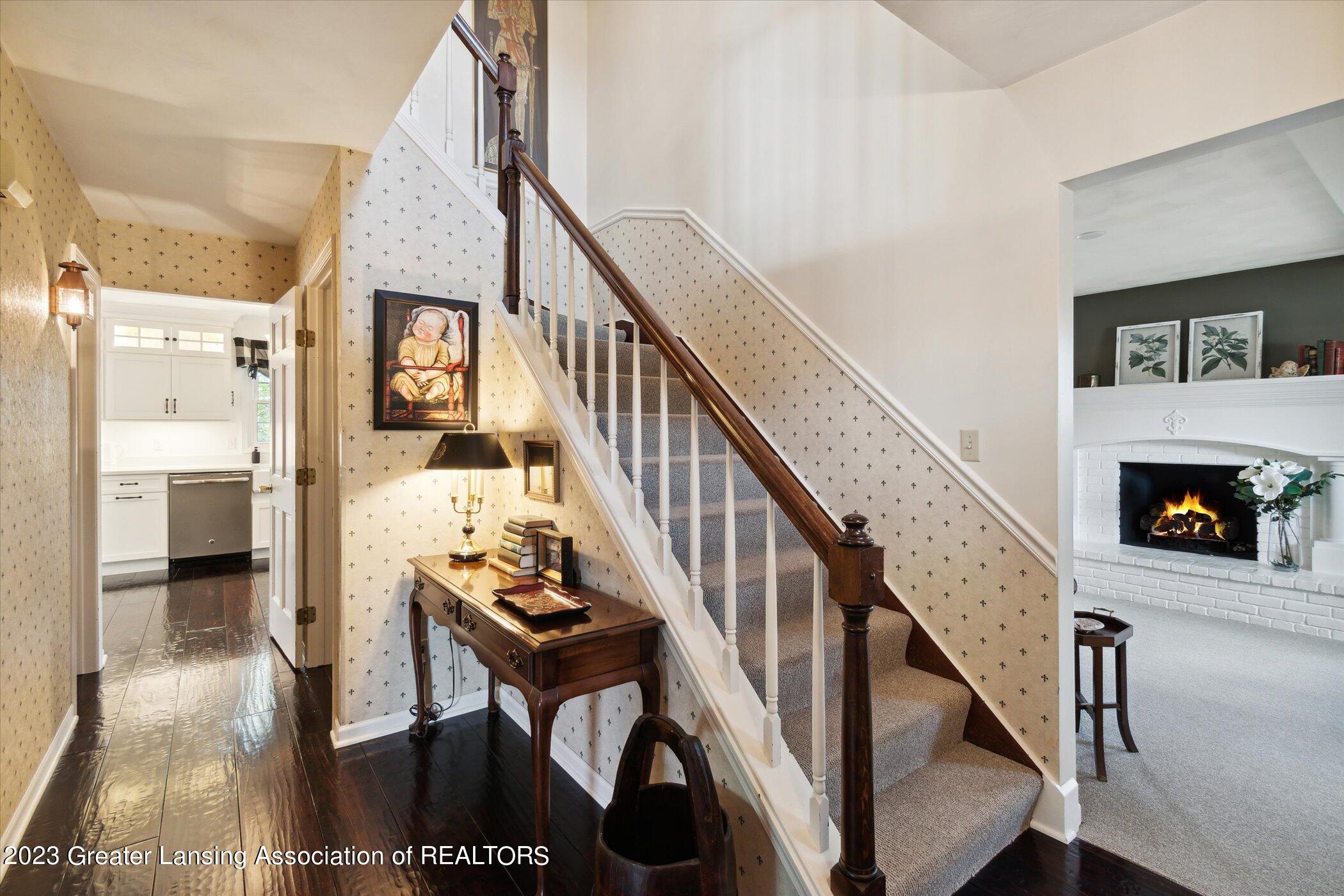 941 Kingsbridge Road Grand Ledge, MI 48837 - Photo 23 of 46 07-941-Kingsbridge-Rd-Grand-Ledge-MI-488