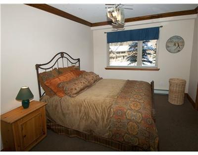 2832 Kinnickinnick Road, Unit A Vail, CO 81657 - Photo 8 of 11 Additional Photo