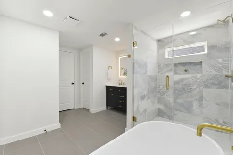 $575,000 | 1630 1/2 Tabor Street, Houston, TX 77009