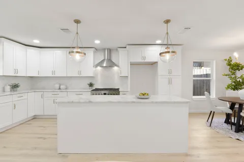 $575,000 | 1630 1/2 Tabor Street, Houston, TX 77009