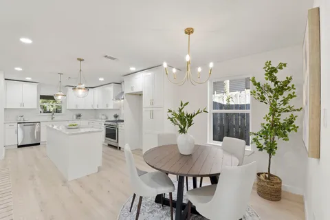 $575,000 | 1630 1/2 Tabor Street, Houston, TX 77009