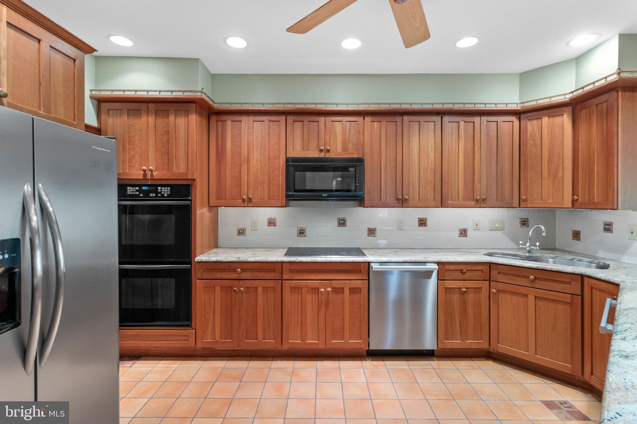 1046 Davis Grove Road Ambler, PA 19002 - Photo 10 of 73 Stainless steel appliances