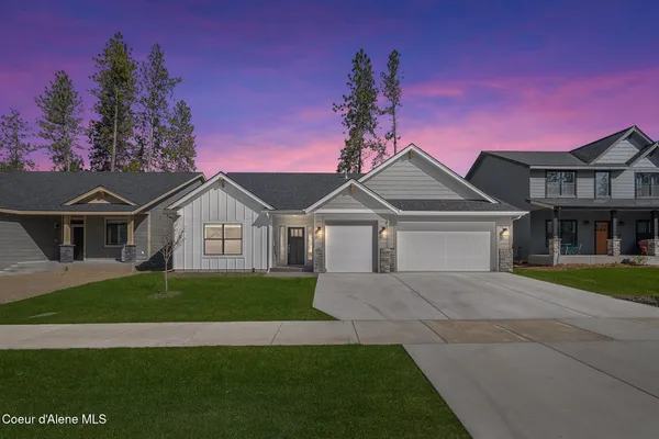 $734,900 | 1967 East Plaza Drive, Post Falls, ID 83854