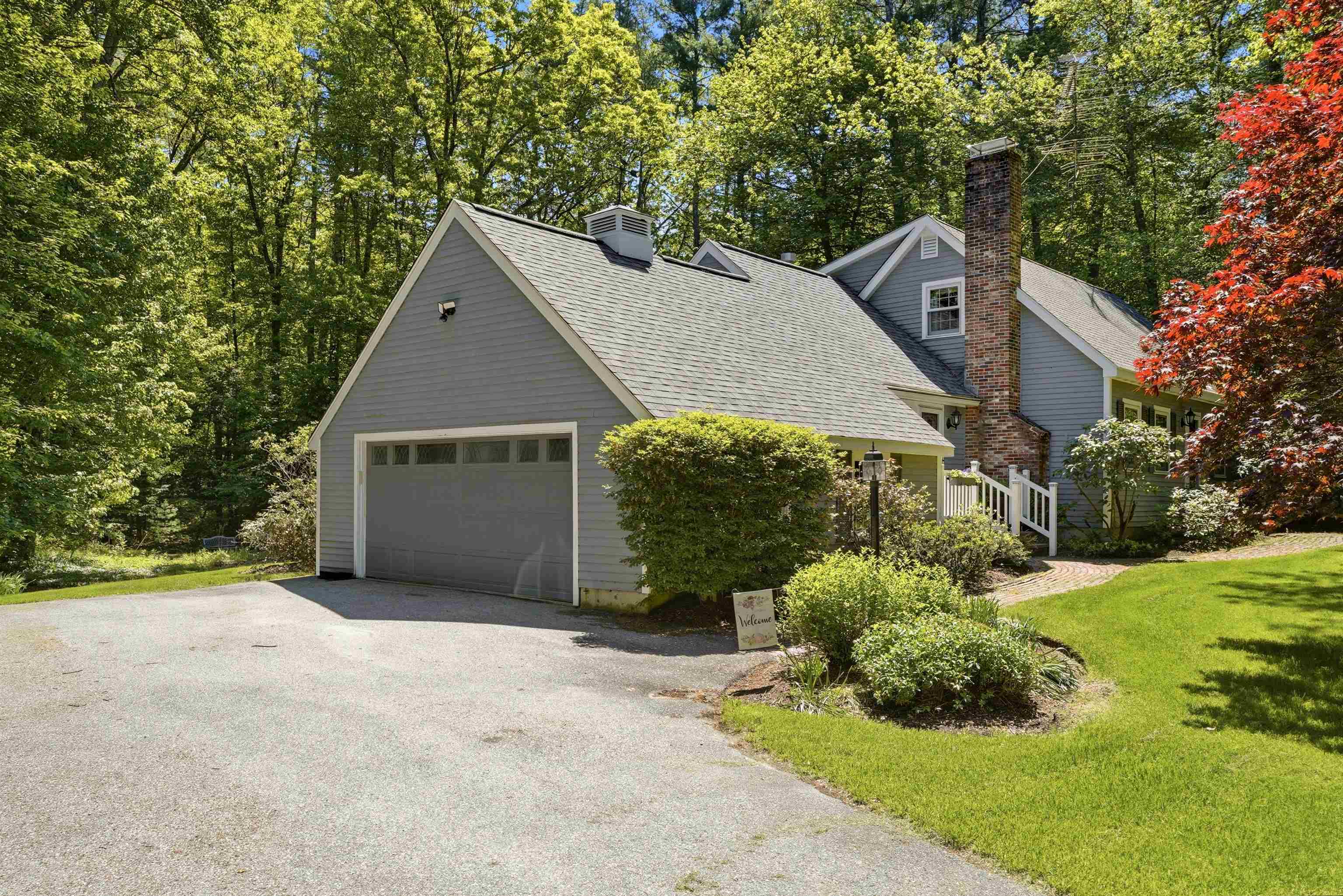 15 Woodward Road Merrimack, NH 03054 - Photo 2 of 39