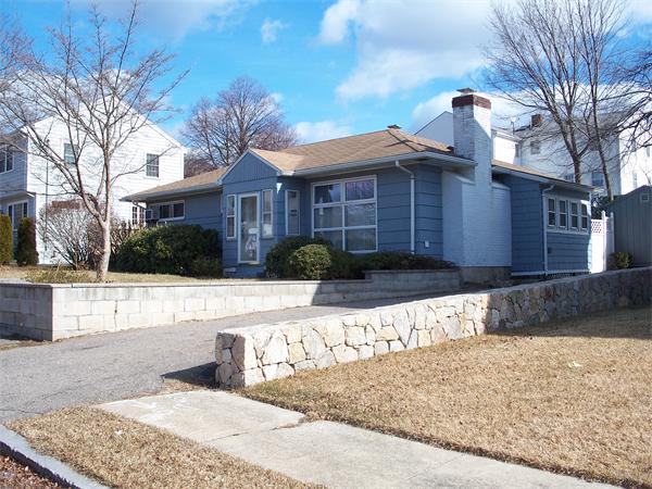 41 Bennett Road Watertown, MA 02472 - Photo 2 of 9 Gallery Image 2