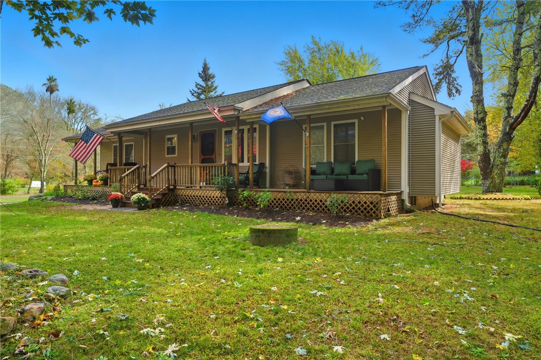 804 Waites Corner Road South Kingstown, RI 02892 - Photo 2 of 49