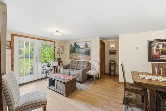 $475,000 | 804 Waites Corner Road, South Kingstown, RI 02892