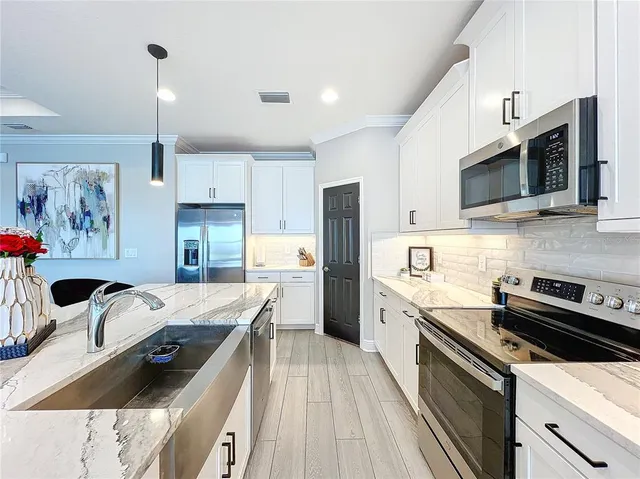 $3,800 | 5559 Trevesta Place, Palmetto, FL 34221