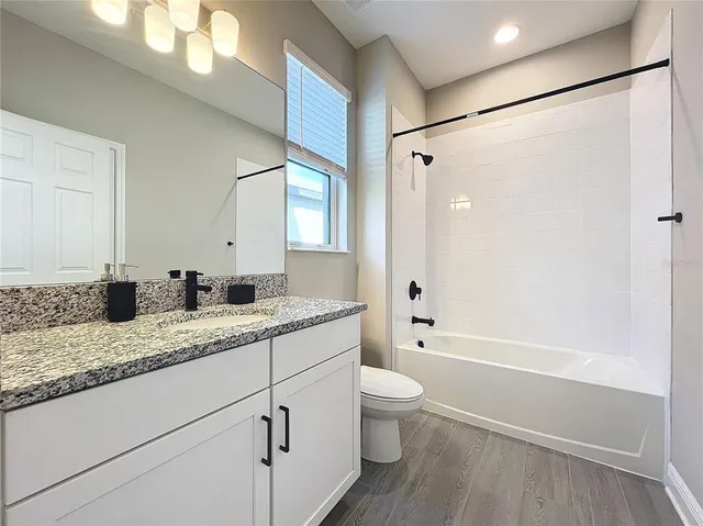 $3,800 | 5559 Trevesta Place, Palmetto, FL 34221