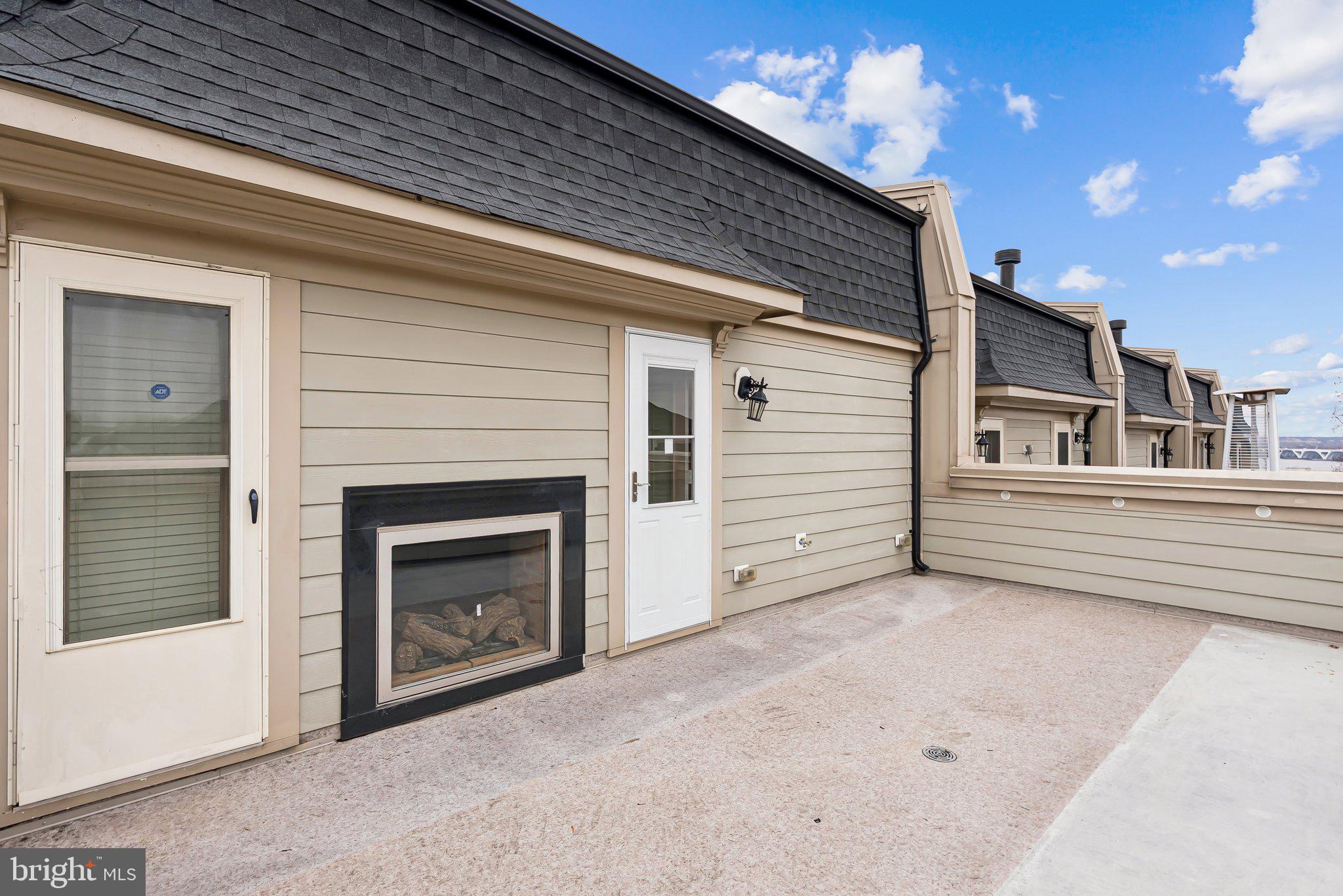 608 Fair Winds Way, Unit 262A Oxon Hill, MD 20745 - Photo 34 of 48 a view of a house with a balcony
