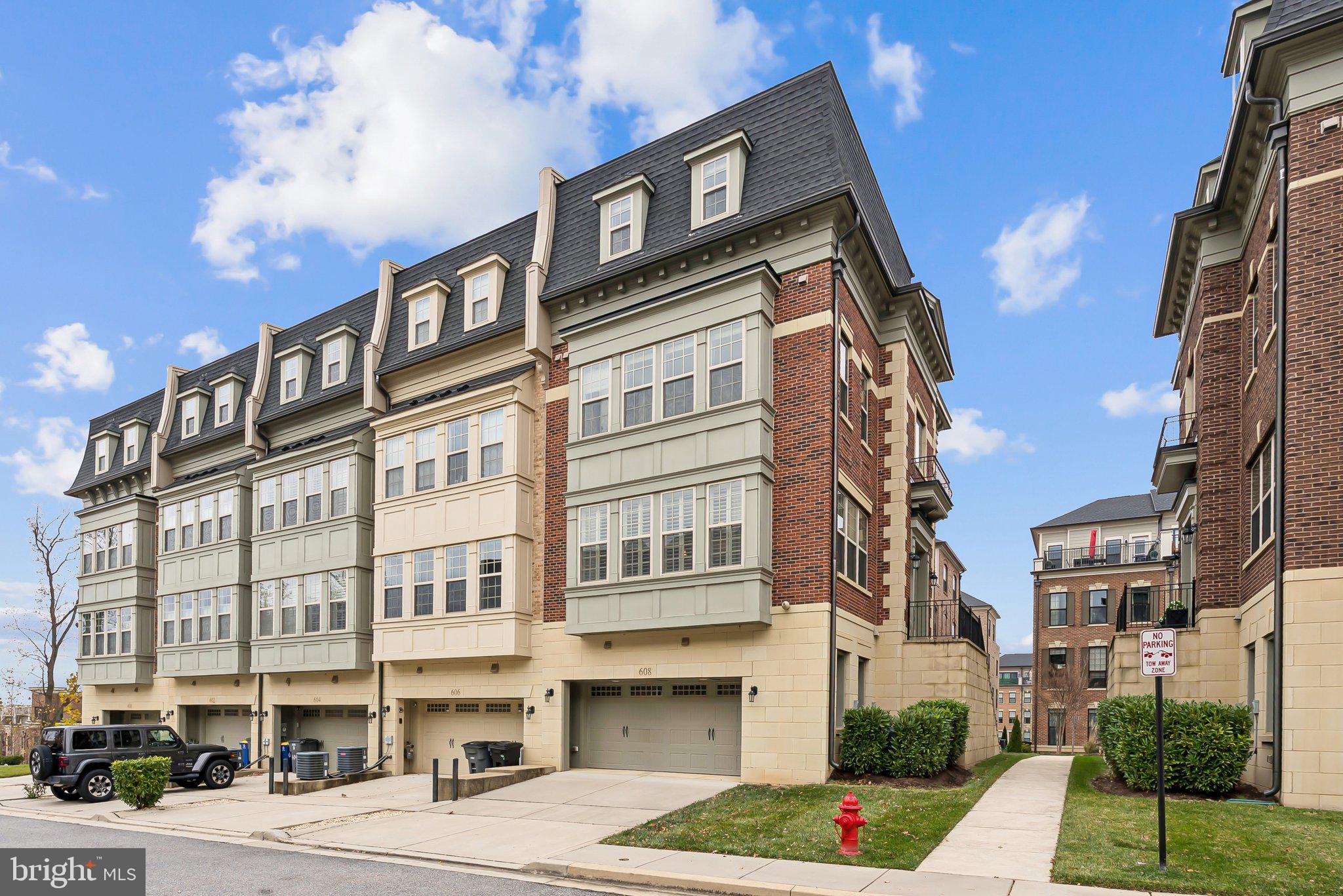 608 Fair Winds Way, Unit 262A Oxon Hill, MD 20745 - Photo 38 of 48 a front view of a building