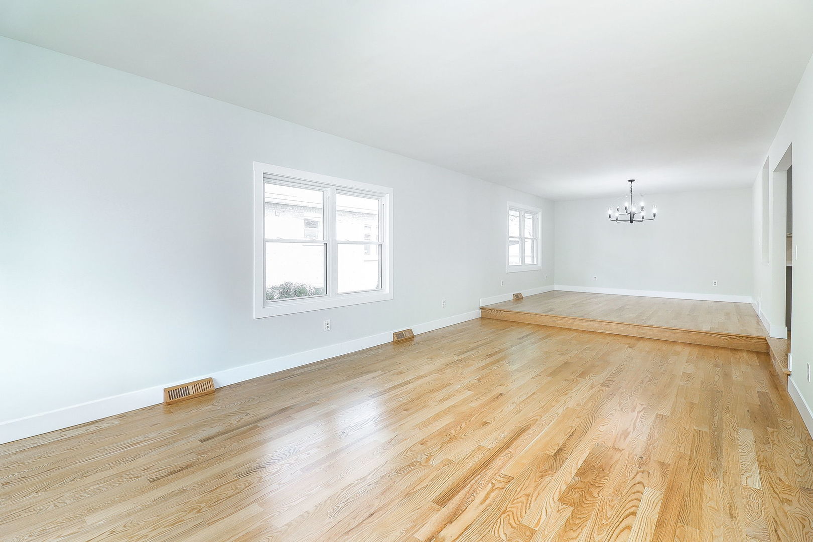 4009 Forest Avenue Brookfield, IL 60513 - Photo 3 of 28