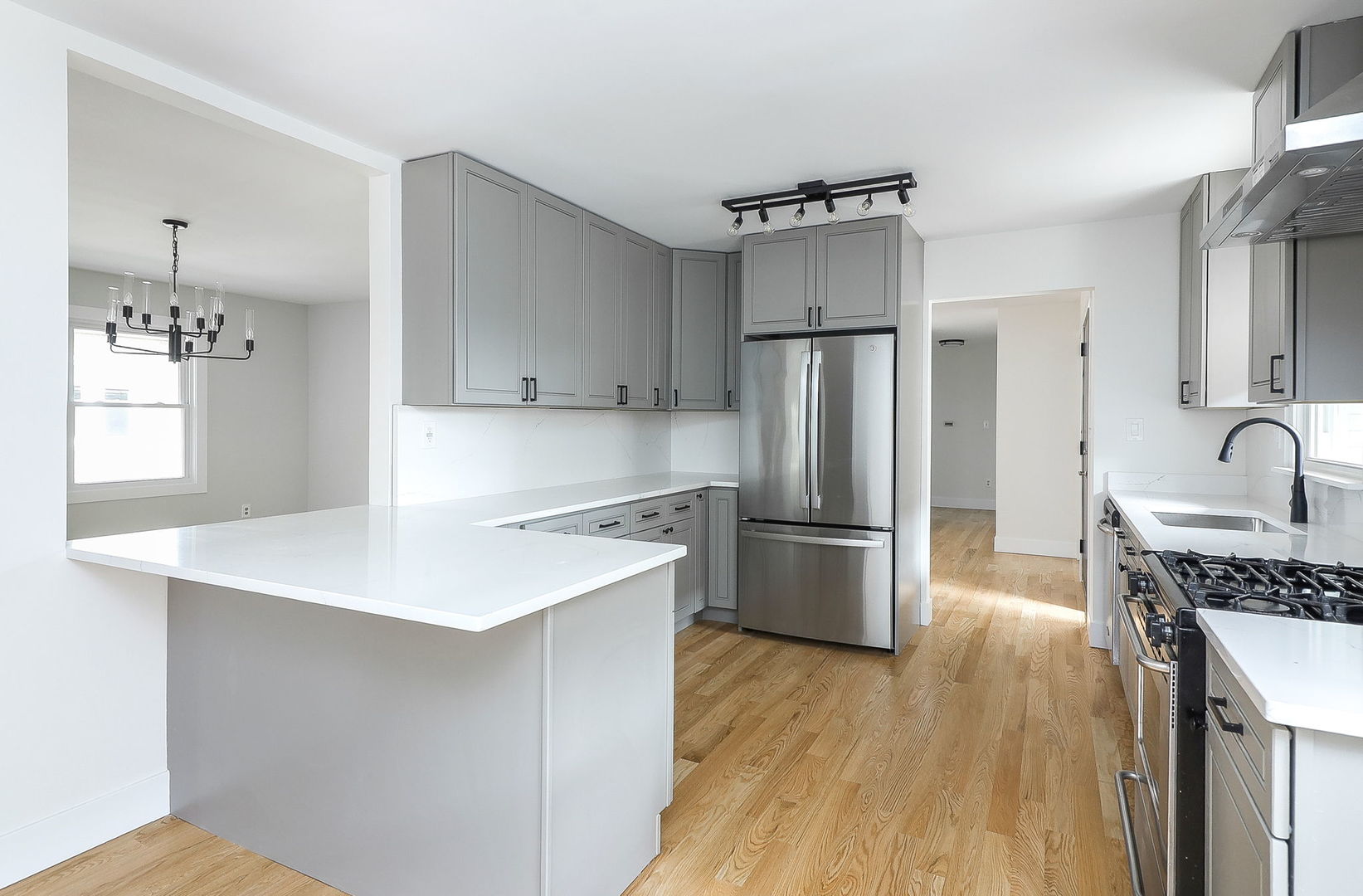 4009 Forest Avenue Brookfield, IL 60513 - Photo 9 of 28