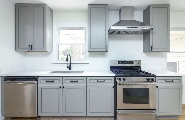 $559,900 | 4009 Forest Avenue, Brookfield, IL 60513