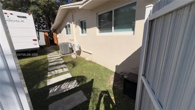 $990 | 19150 Flag Drive, Unit 2, Cutler Bay, FL 33157