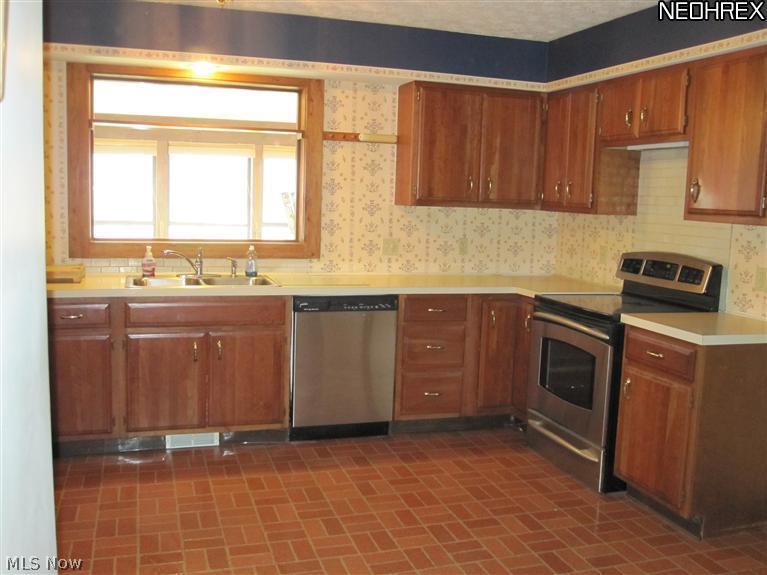 2648 Johnnycake Road Mogadore, OH 44260 - Photo 13 of 25 Other end of kitchen