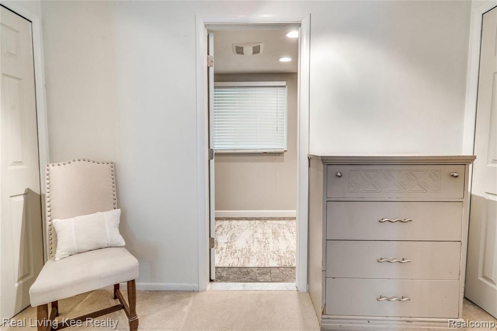1802 North Kilburn Road Rochester Hills, MI 48306 - Photo 22 of 35