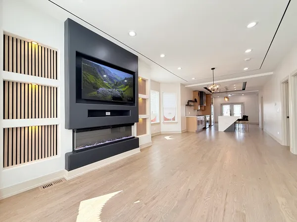 $699,000 | 2222 Highland Avenue, Berwyn, IL 60402