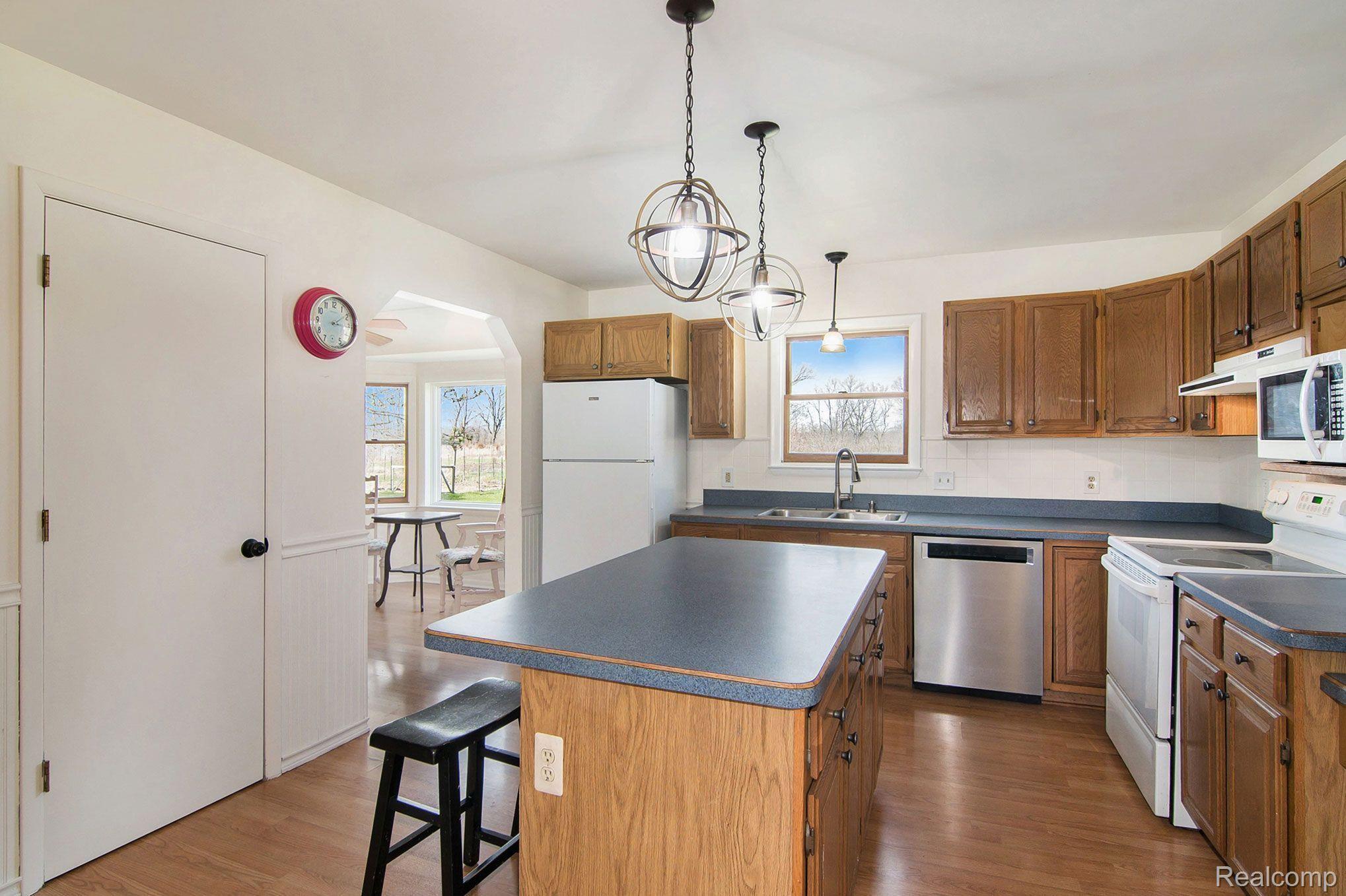 3710 Warner Road Howell, MI 48855 - Photo 8 of 31 Gallery Image 8