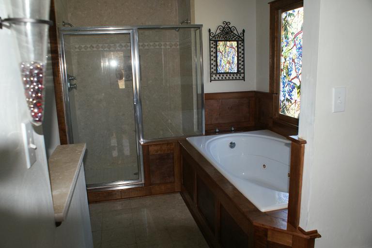 209 Tree Top Road Covington, VA 24426 - Photo 11 of 12 Bath