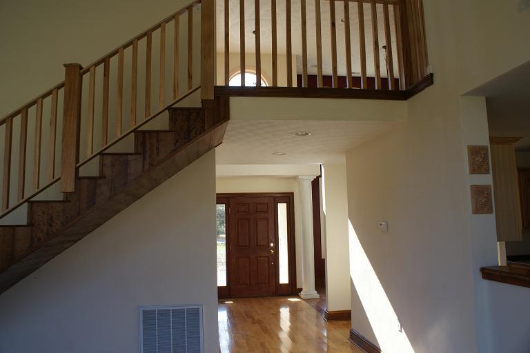 209 Tree Top Road Covington, VA 24426 - Photo 6 of 12 Foyer