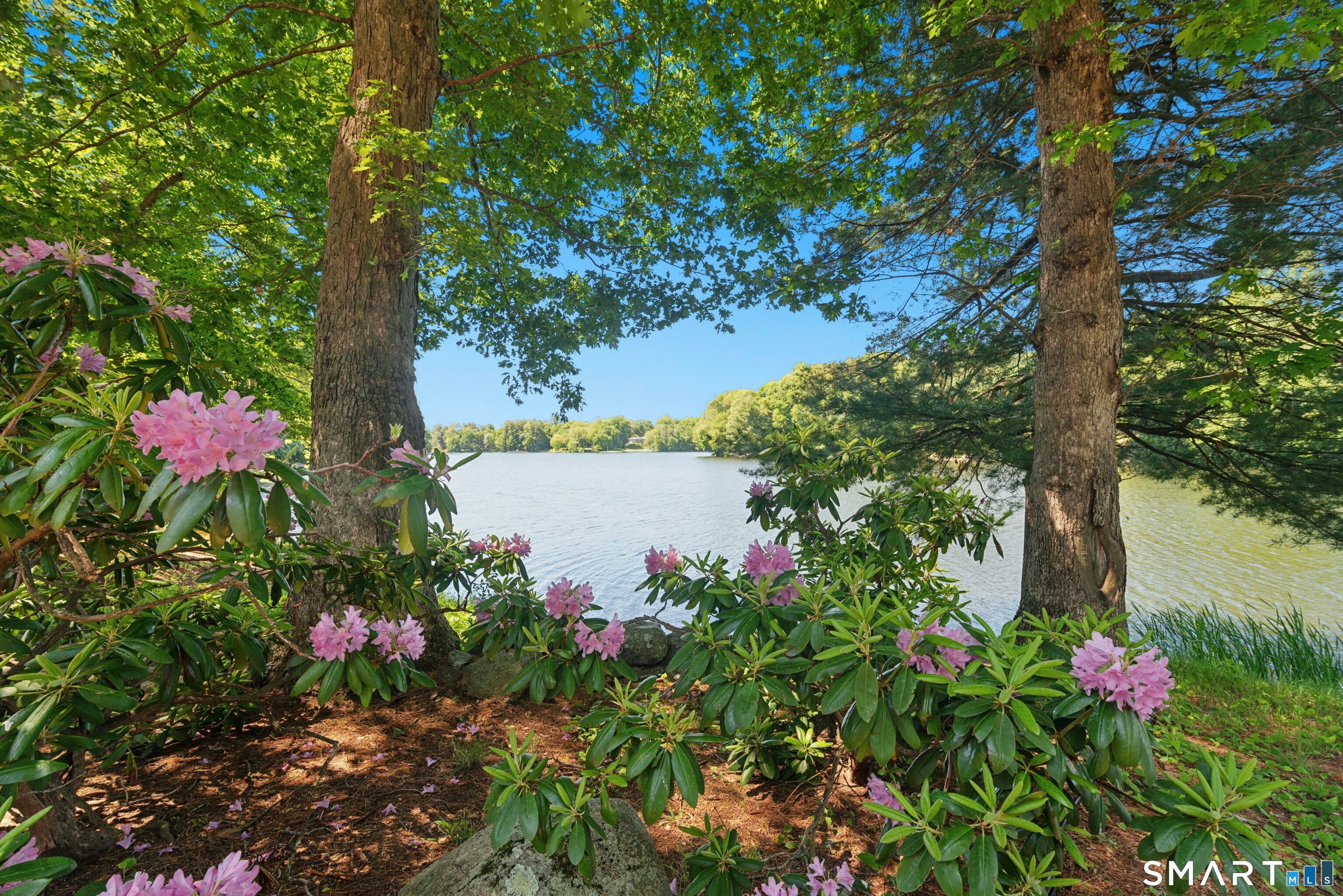 141 Canoe Brook Road Trumbull, CT 06611 - Photo 35 of 40