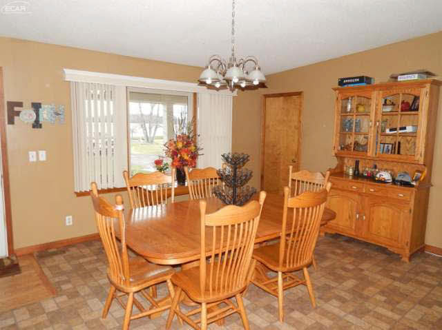 11254 West Stanley Road Flushing, MI 48433 - Photo 17 of 32 21118963-16.JPG