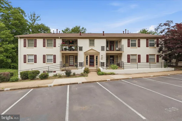 $2,275 | 5801 C Rexford Drive, Unit 801, Springfield, VA 22152