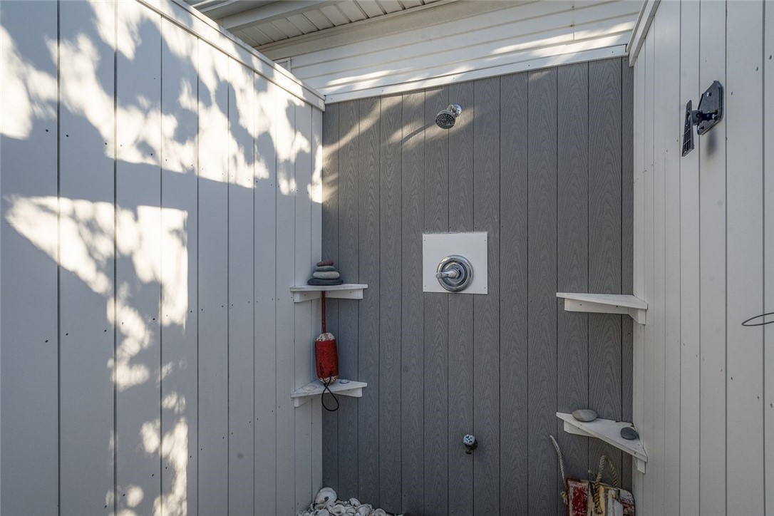 415 Wapping Road Portsmouth, RI 02871 - Photo 16 of 49