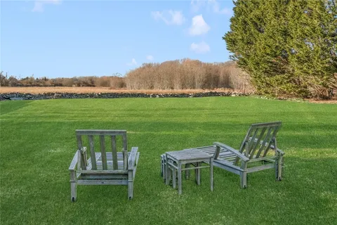 $825,000 | 415 Wapping Road, Portsmouth, RI 02871