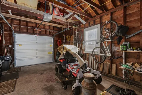 $825,000 | 415 Wapping Road, Portsmouth, RI 02871