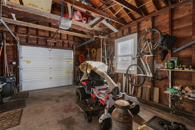 $825,000 | 415 Wapping Road, Portsmouth, RI 02871