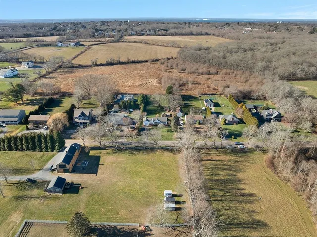 $825,000 | 415 Wapping Road, Portsmouth, RI 02871