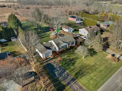 $825,000 | 415 Wapping Road, Portsmouth, RI 02871