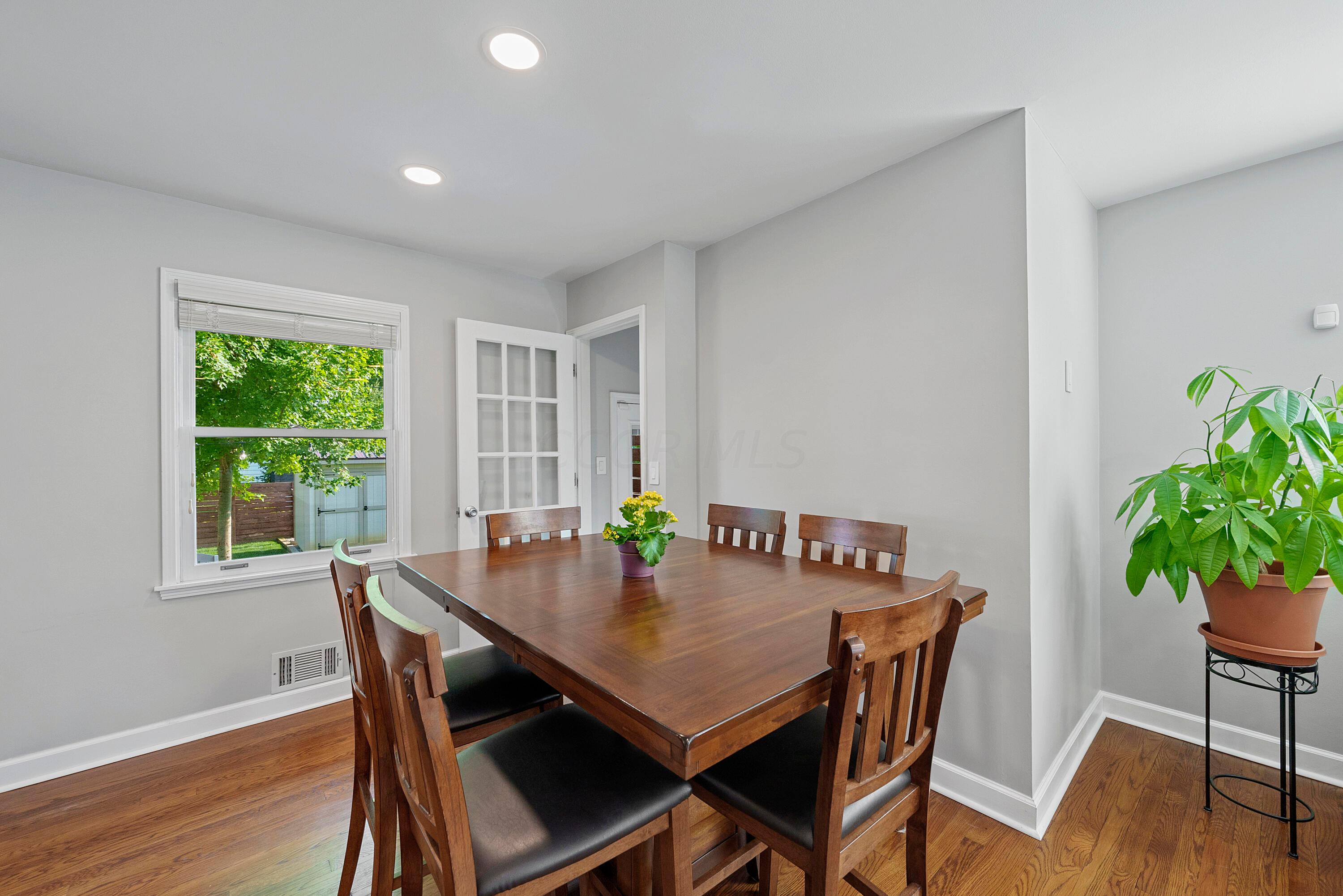 2731 Cranford Road Columbus, OH 43221 - Photo 17 of 41 Dining