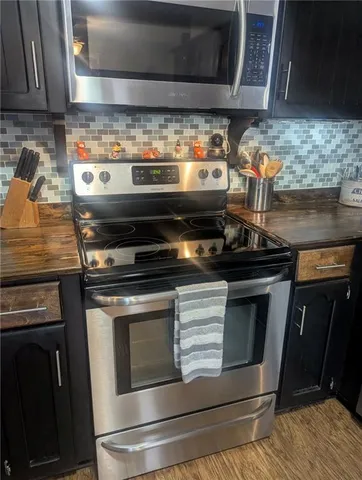 $329,900 | 308 Southwest Moore Place, Blue Springs, MO 64015