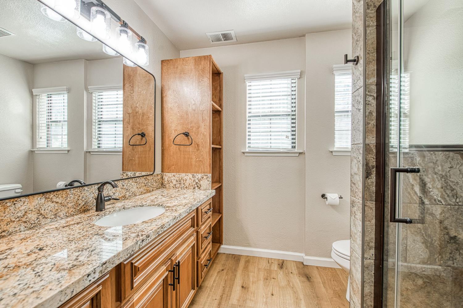 40624 Saddleback Road Bass Lake, CA 93604 - Photo 31 of 53