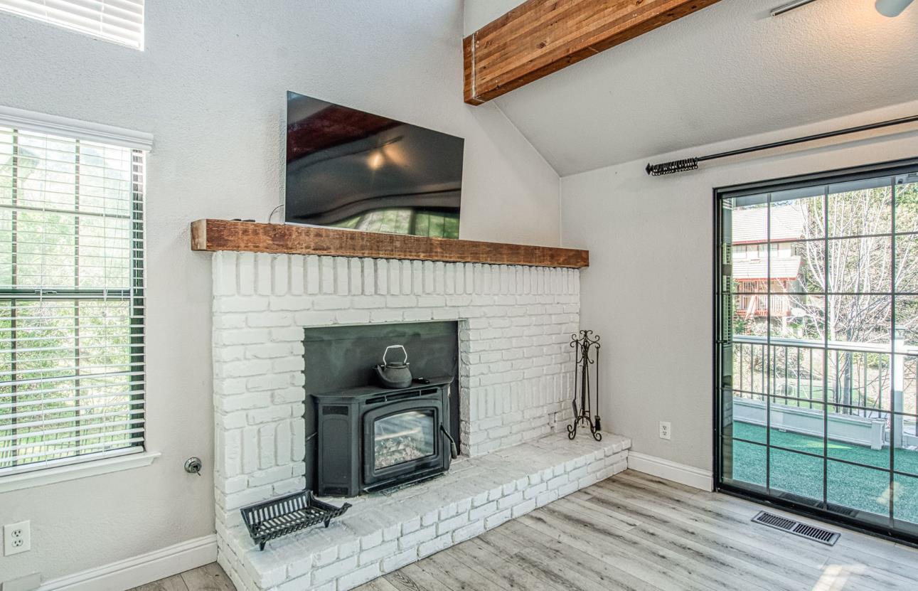 40624 Saddleback Road Bass Lake, CA 93604 - Photo 10 of 53