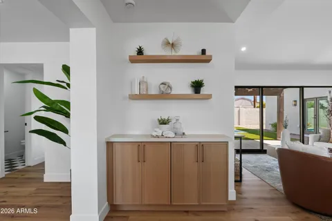 $1,295,000 | 3860 East Clarendon Avenue, Phoenix, AZ 85018