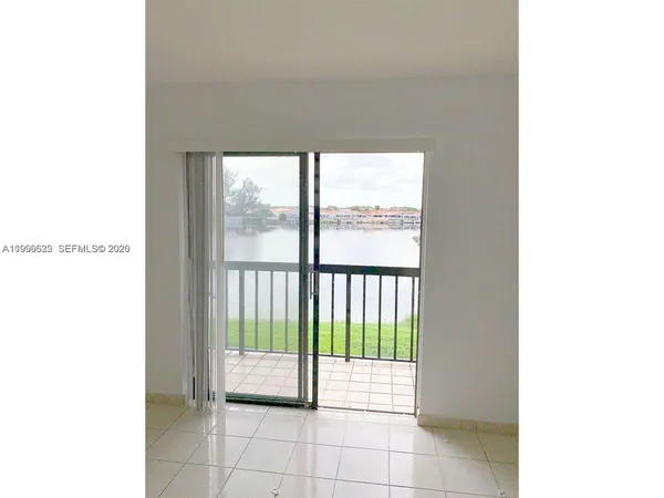 $250,000 | 2540 West 67th Place, Unit 20428, Hialeah, FL 33016