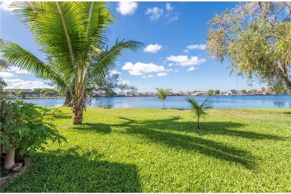 $250,000 | 2540 West 67th Place, Unit 20428, Hialeah, FL 33016
