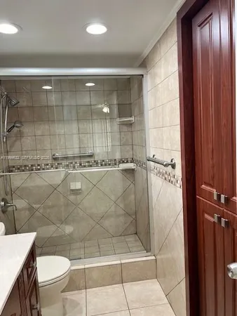 $250,000 | 2540 West 67th Place, Unit 20428, Hialeah, FL 33016