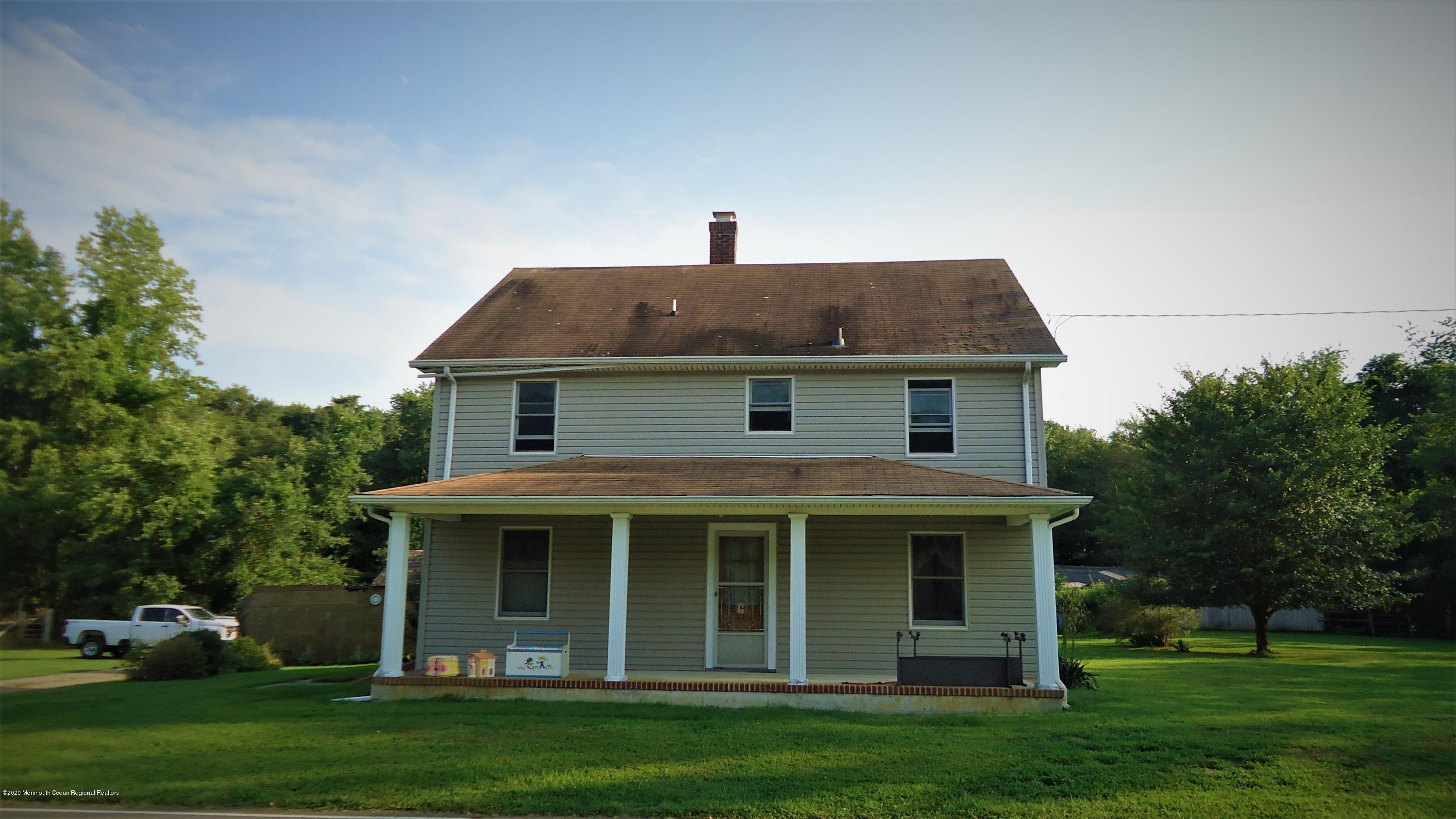 74 Merrick Road Farmingdale, NJ 07727 - Photo 2 of 36 DSC06011 (2)