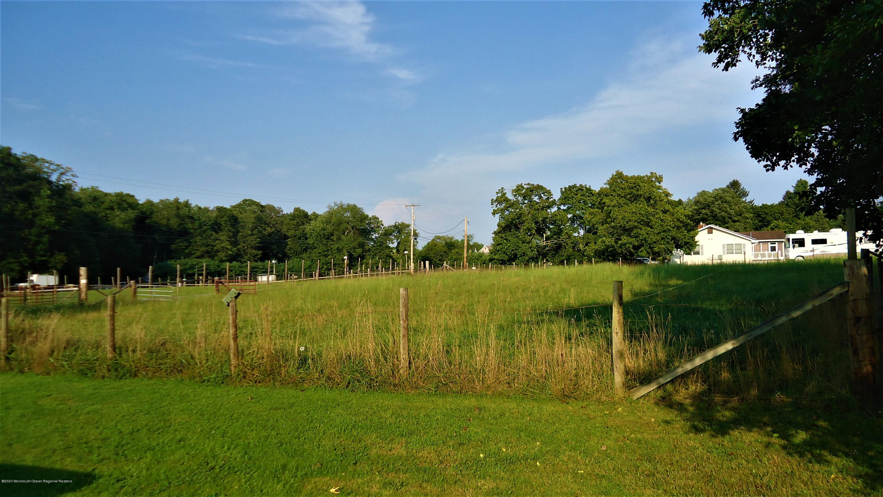 74 Merrick Road Farmingdale, NJ 07727 - Photo 9 of 36 DSC06005 (2)