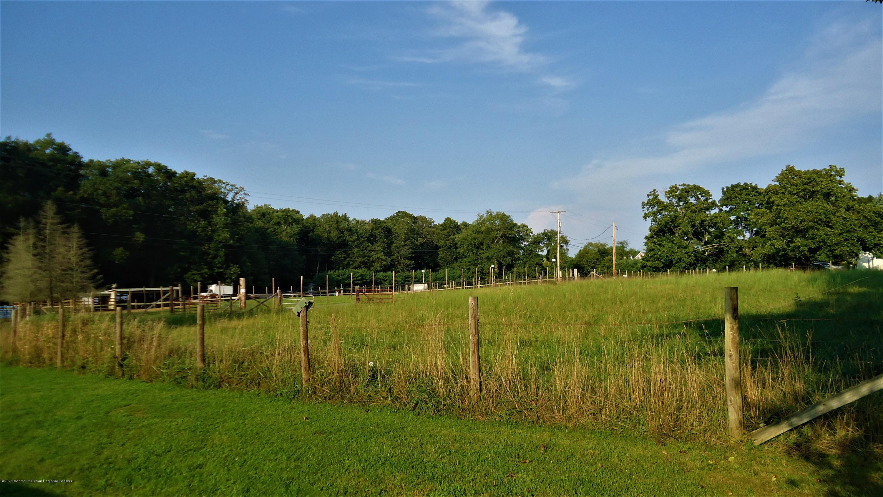 74 Merrick Road Farmingdale, NJ 07727 - Photo 10 of 36 DSC06006 (2)