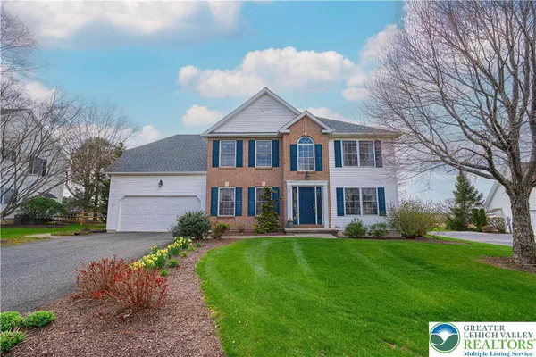 $574,900 | 3240 Watermill Drive, Lower Macungie Township, PA 18062