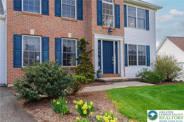 $574,900 | 3240 Watermill Drive, Lower Macungie Township, PA 18062