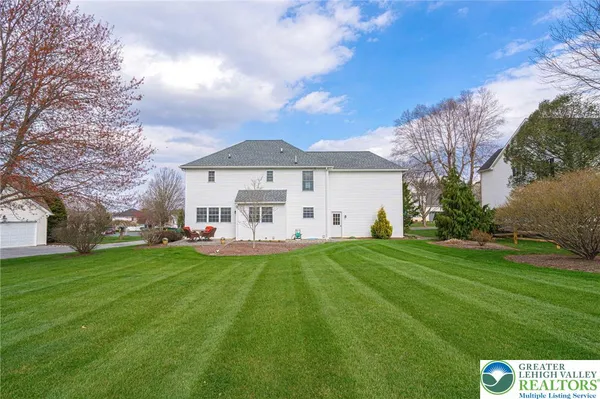 $574,900 | 3240 Watermill Drive, Lower Macungie Township, PA 18062